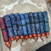 چتر چهار خانه تاشو ضد باد سبک و کمجا پارچه ضد آب مناسب باران و آفتاب زنانه و مردانه